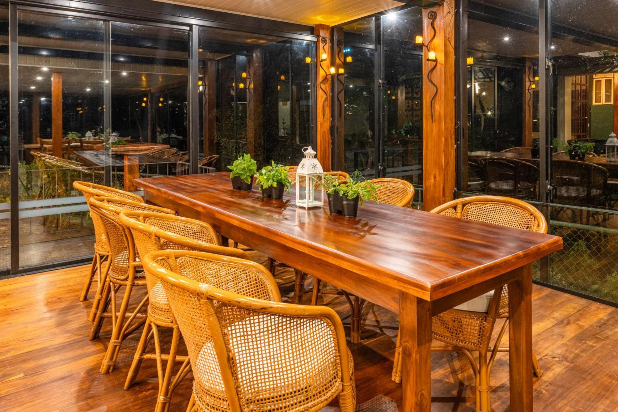 The Riverston Grand Матале Екстериор снимка